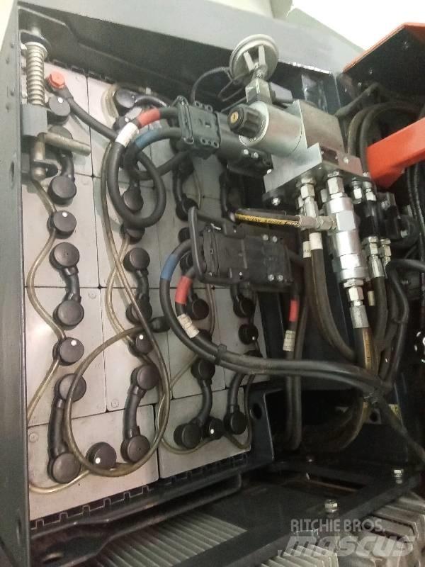 Combilift C 3000CBE Elektromos targoncák