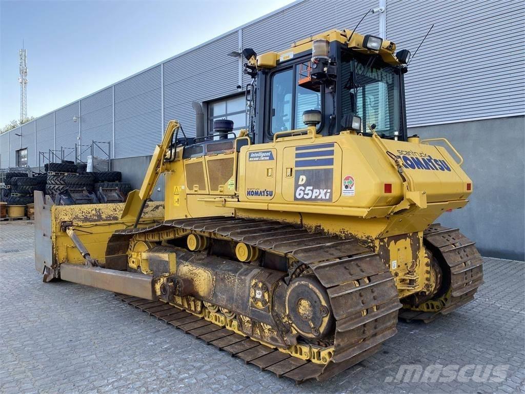 Komatsu D65PXI-18 lánctalpas dózerek