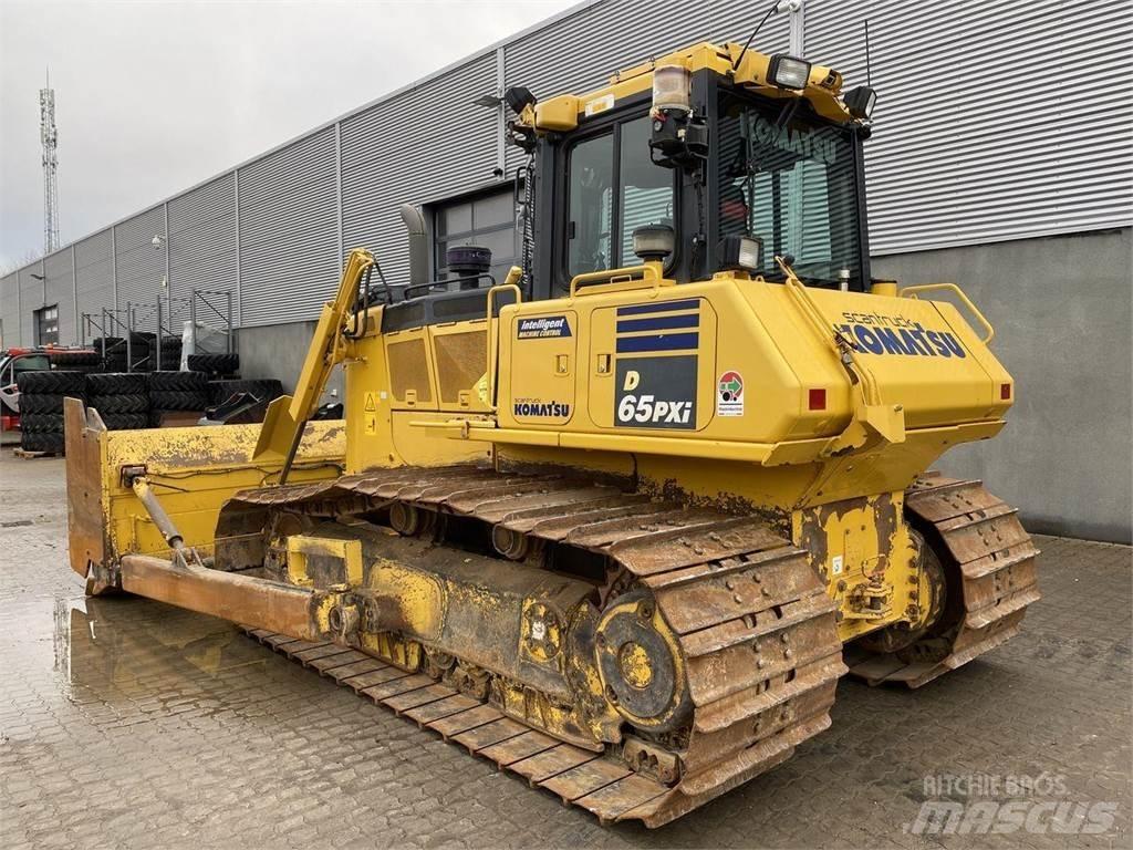 Komatsu D65PXI-18 lánctalpas dózerek
