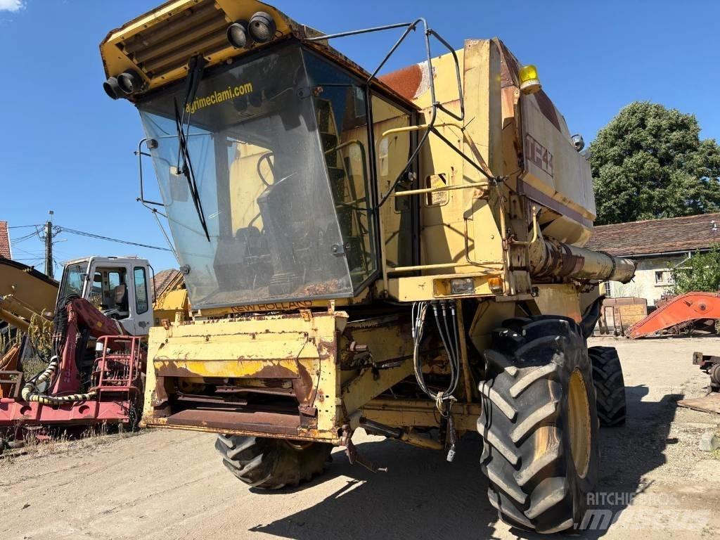 New Holland TF 42 Kombájnok