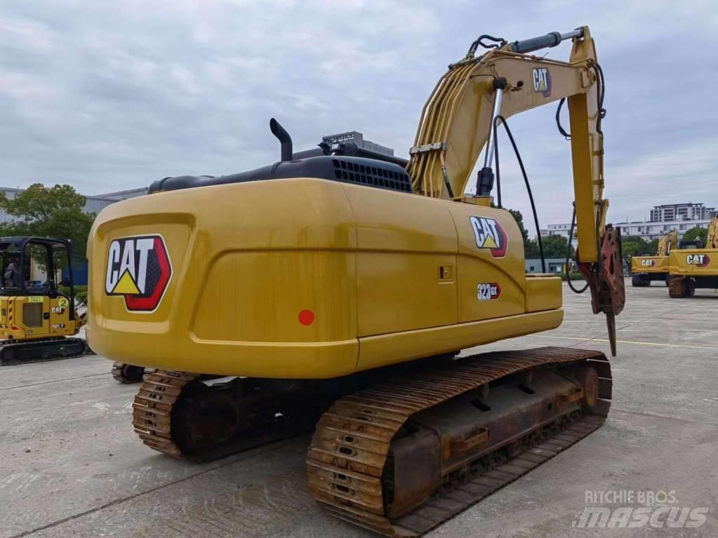 CAT CAT 323GX Lánctalpas kotrók