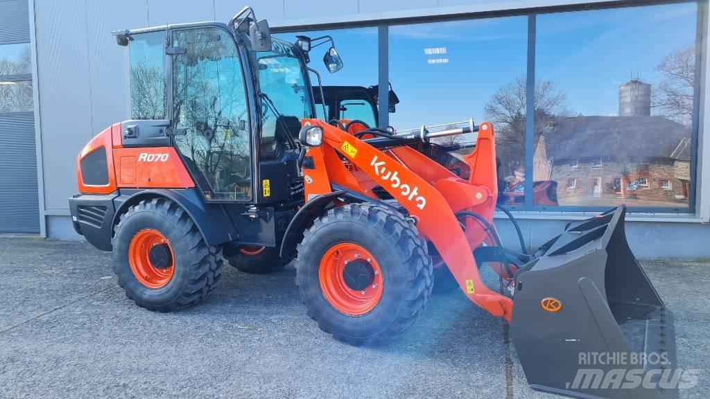 Kubota R 070 Gumikerekes homlokrakodók