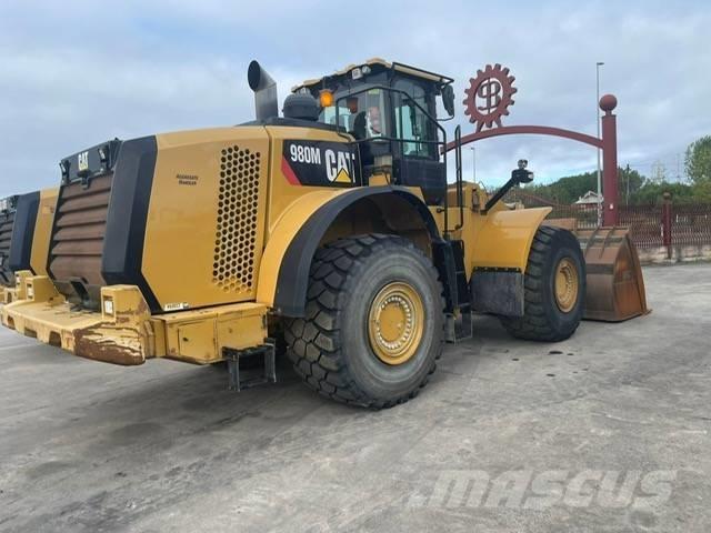 CAT 980 M Gumikerekes homlokrakodók