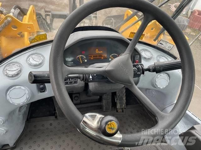 Volvo L 60 F Gumikerekes homlokrakodók