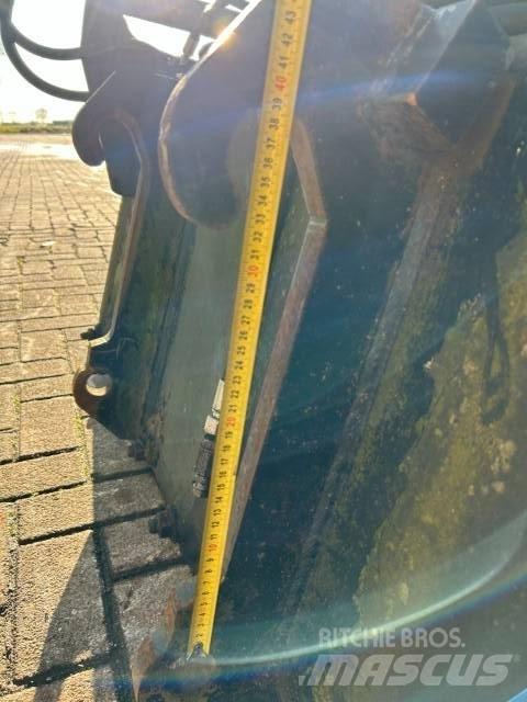 JCB Pelikan bak Kanalak
