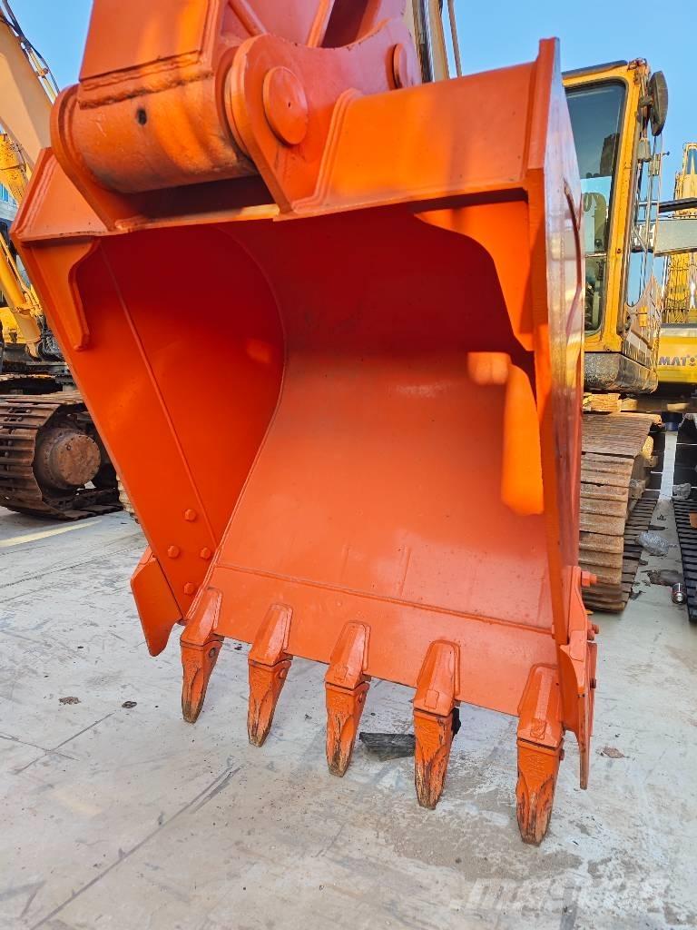 Hitachi ZX 210 Lánctalpas kotrók