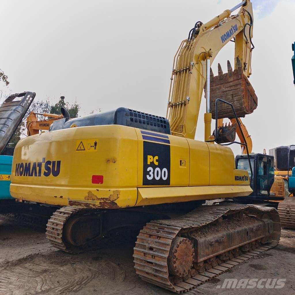 Komatsu PC 300-7 Lánctalpas kotrók