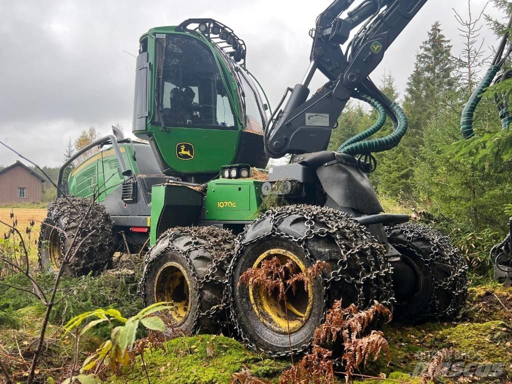 John Deere 1070G Betakarítók