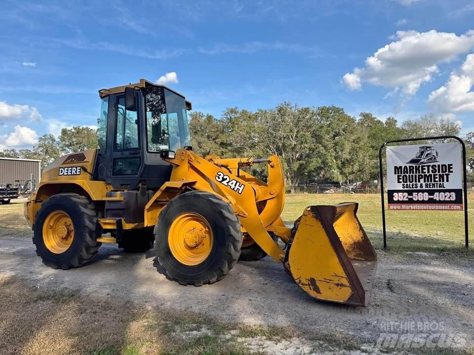 John Deere 324h Gumikerekes homlokrakodók