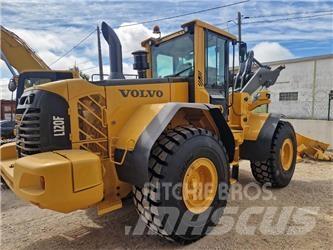 Volvo L 120 F Gumikerekes homlokrakodók