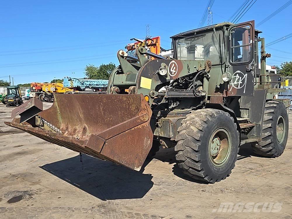Ahlmann AS 12 B Gumikerekes homlokrakodók