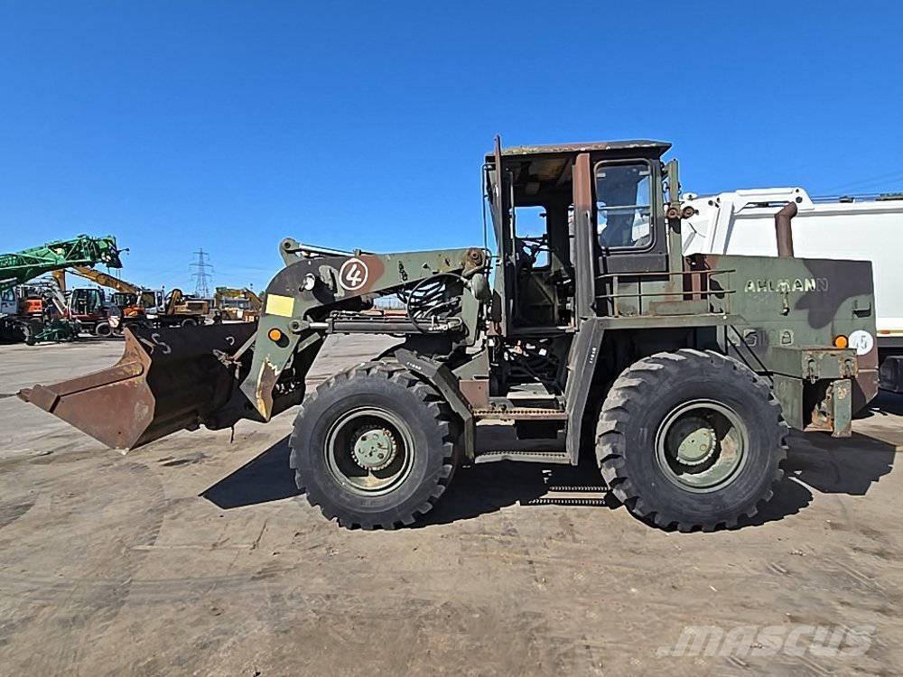 Ahlmann AS 12 B Gumikerekes homlokrakodók