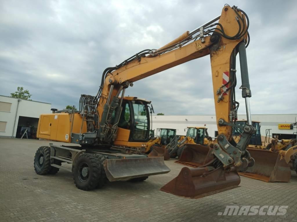 Liebherr A 924 Gumikerekes kotrók
