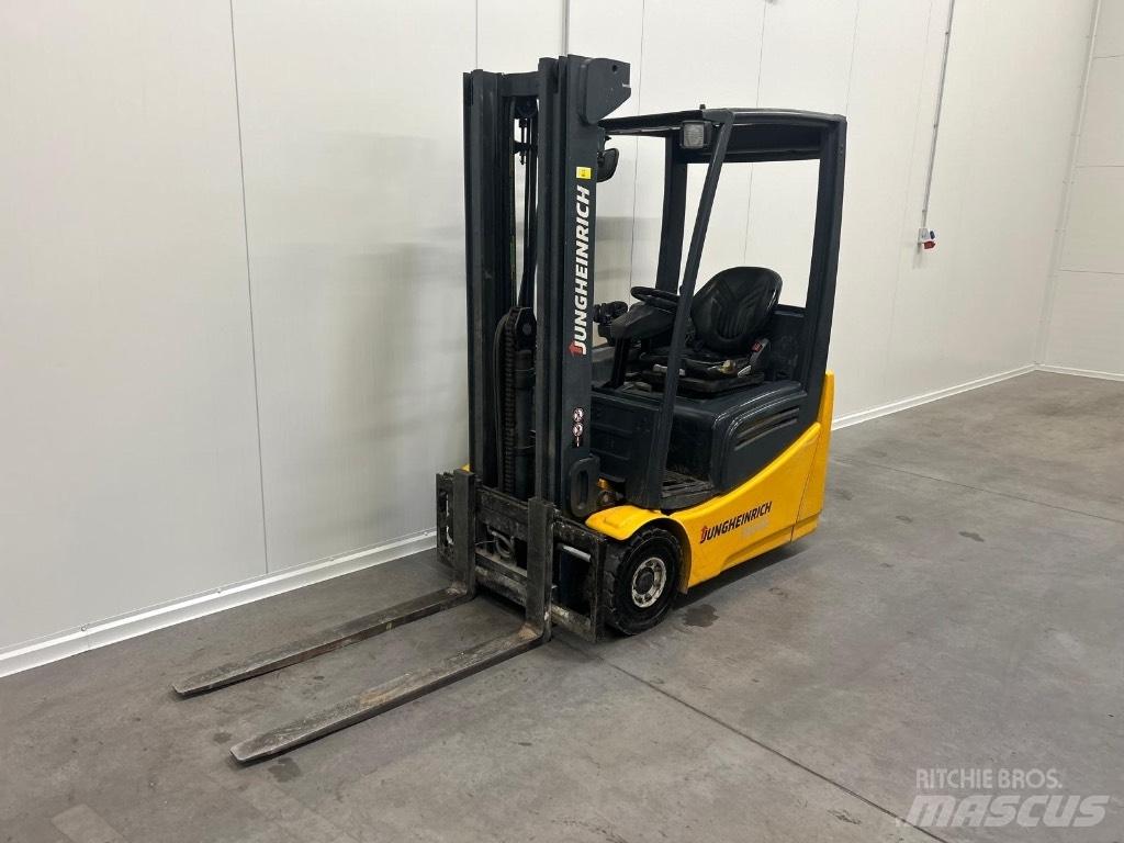 Jungheinrich EFG 215 Elektromos targoncák