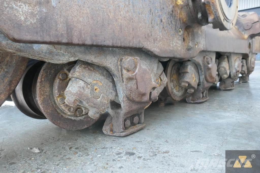 CAT 119-6057 Gumiabroncsok, kerekek és felnik