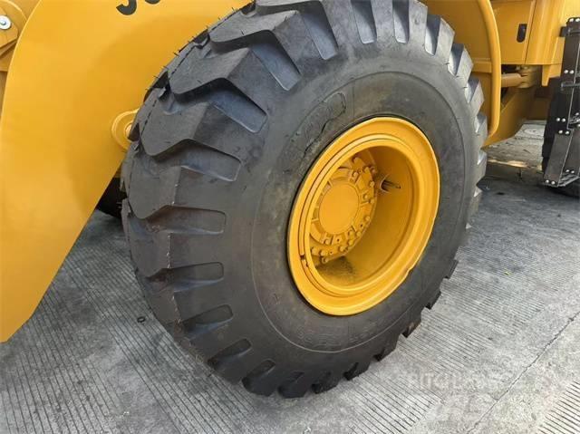 CAT 966 H Gumikerekes homlokrakodók