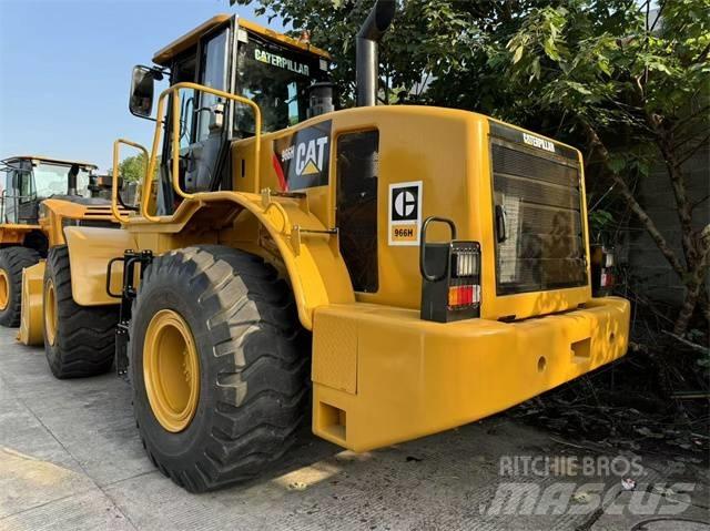 CAT 966 H Gumikerekes homlokrakodók