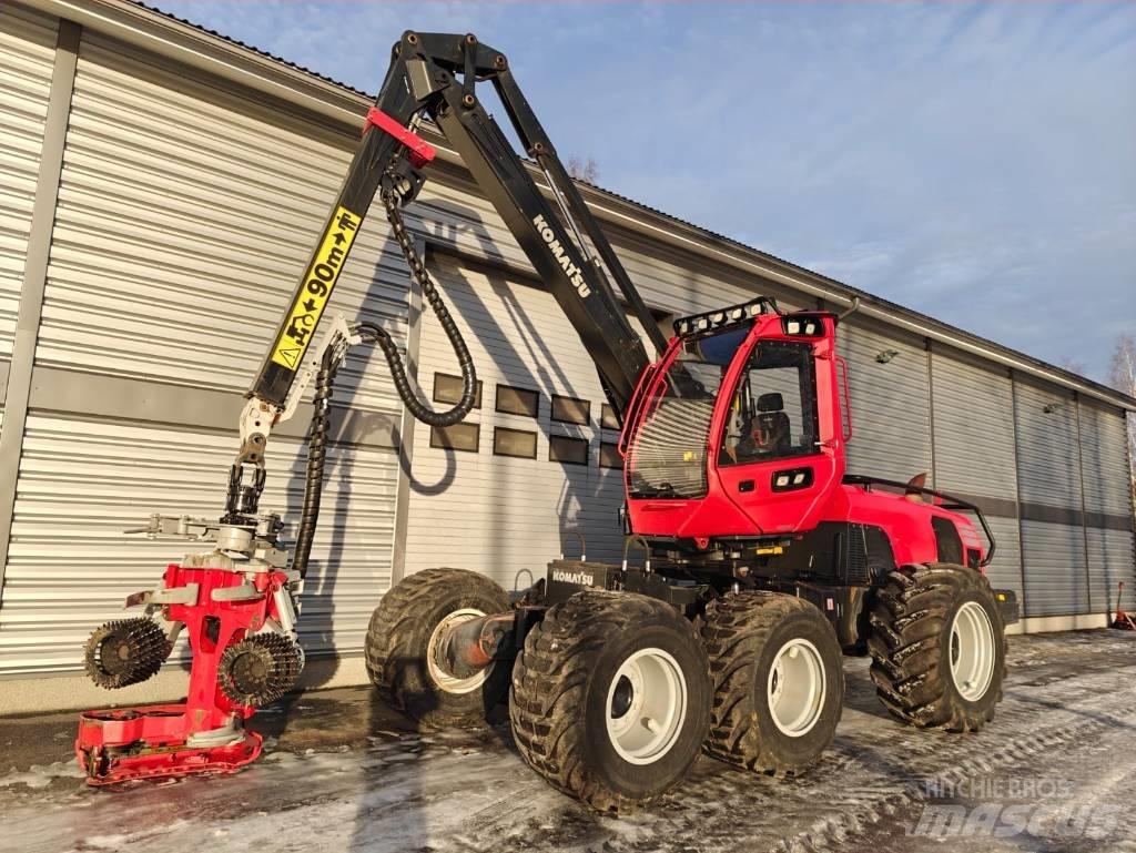 Komatsu 911 Betakarítók