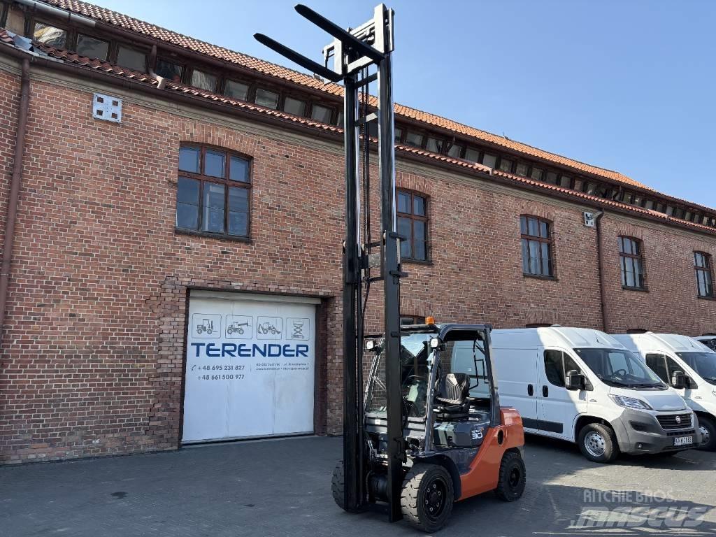 Toyota 06-8FD30F Dízel targoncák