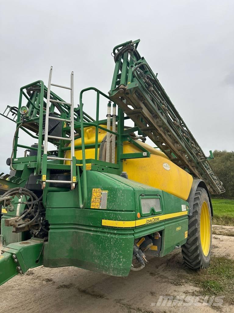 John Deere R 962 i Vontatott trágyaszórók