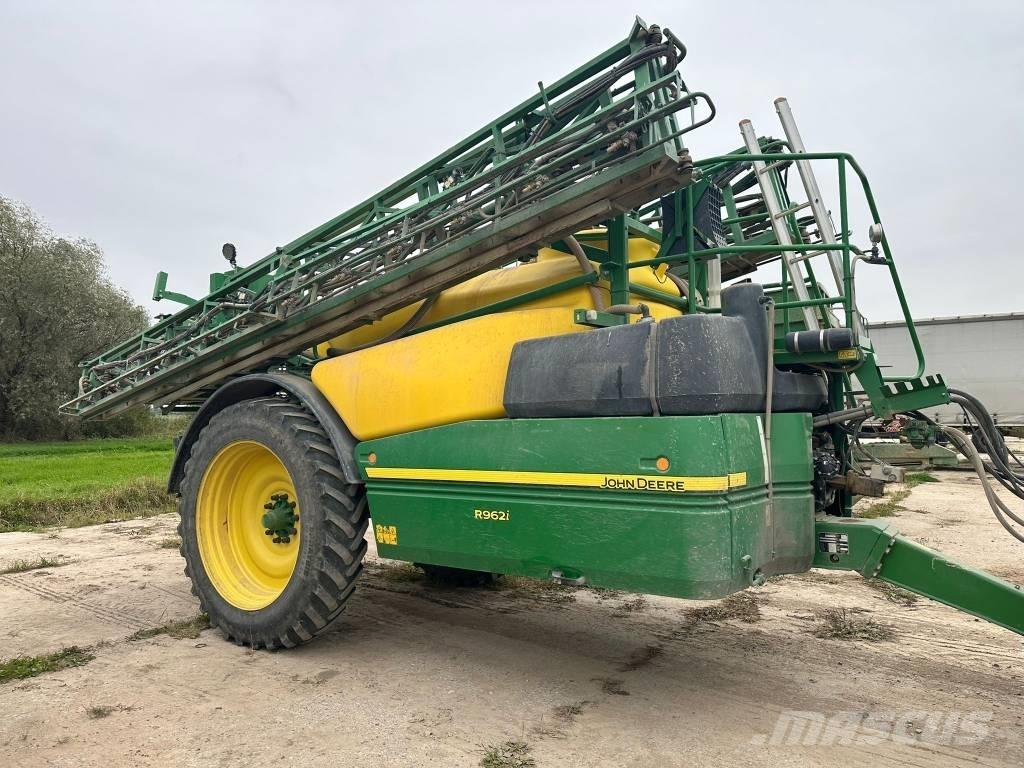 John Deere R 962 i Vontatott trágyaszórók