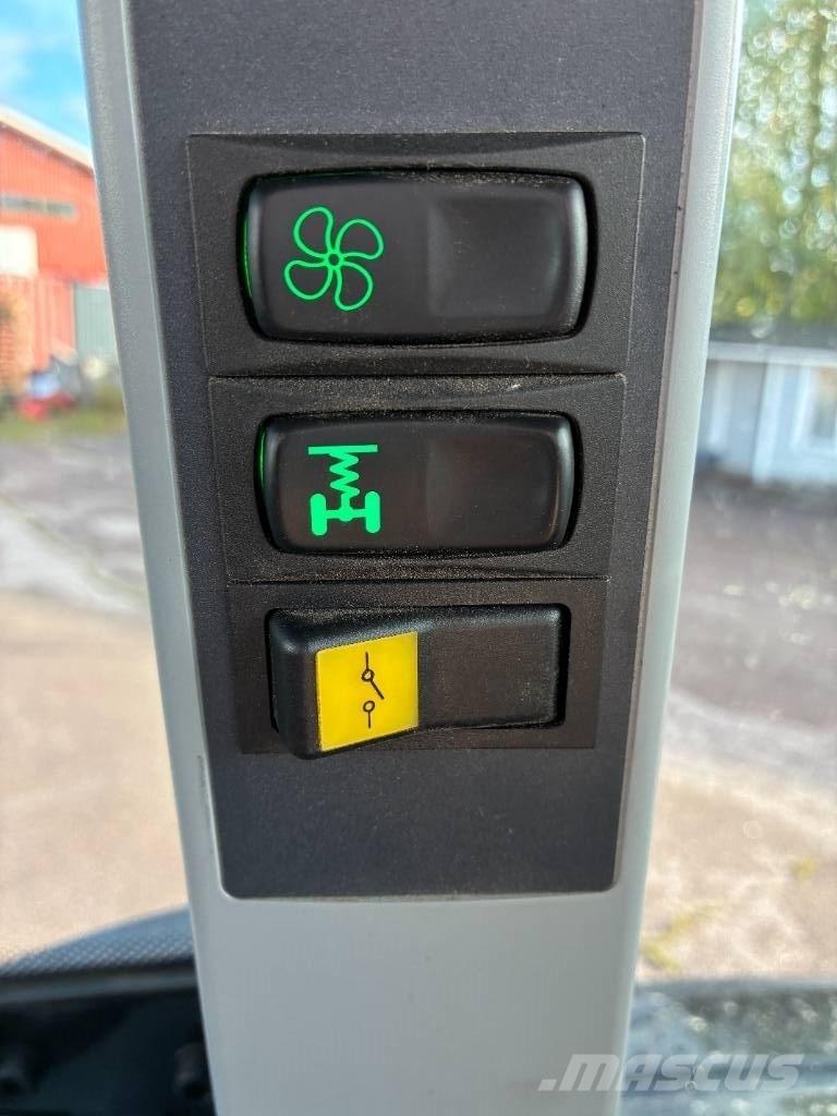 Valtra G135A MYYTY Traktorok