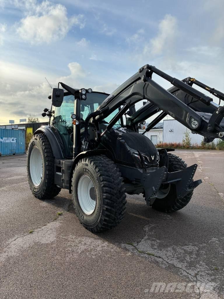 Valtra G135A MYYTY Traktorok