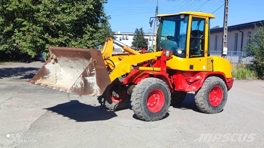 Volvo L 30 B Gumikerekes homlokrakodók
