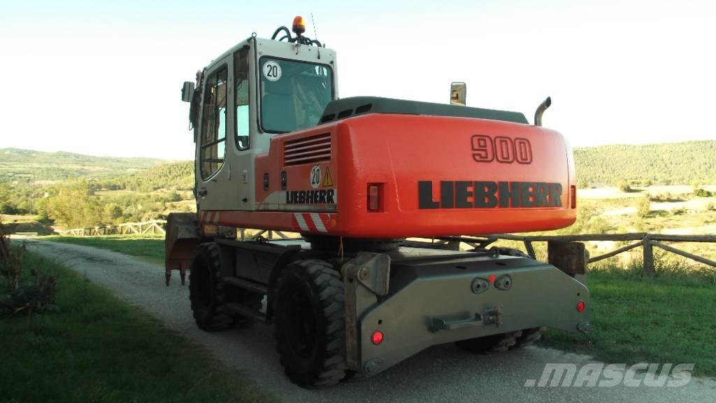 Liebherr A 900 C Gumikerekes kotrók