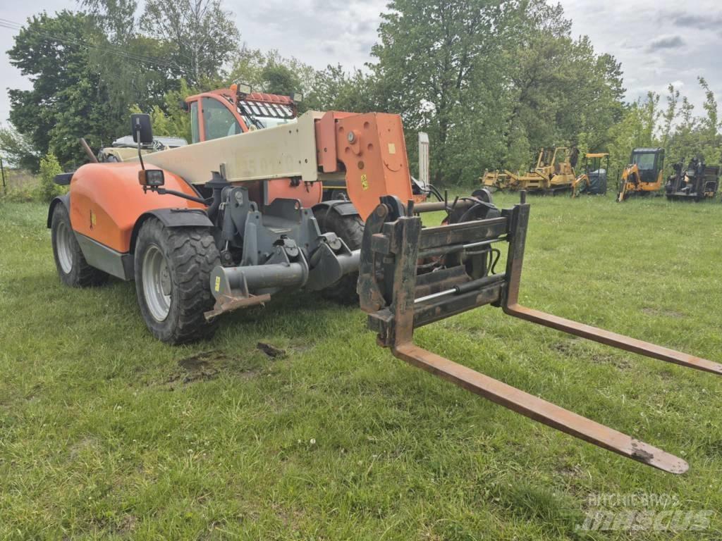JLG 4013 Teleszkópos gumikerekes rakodók