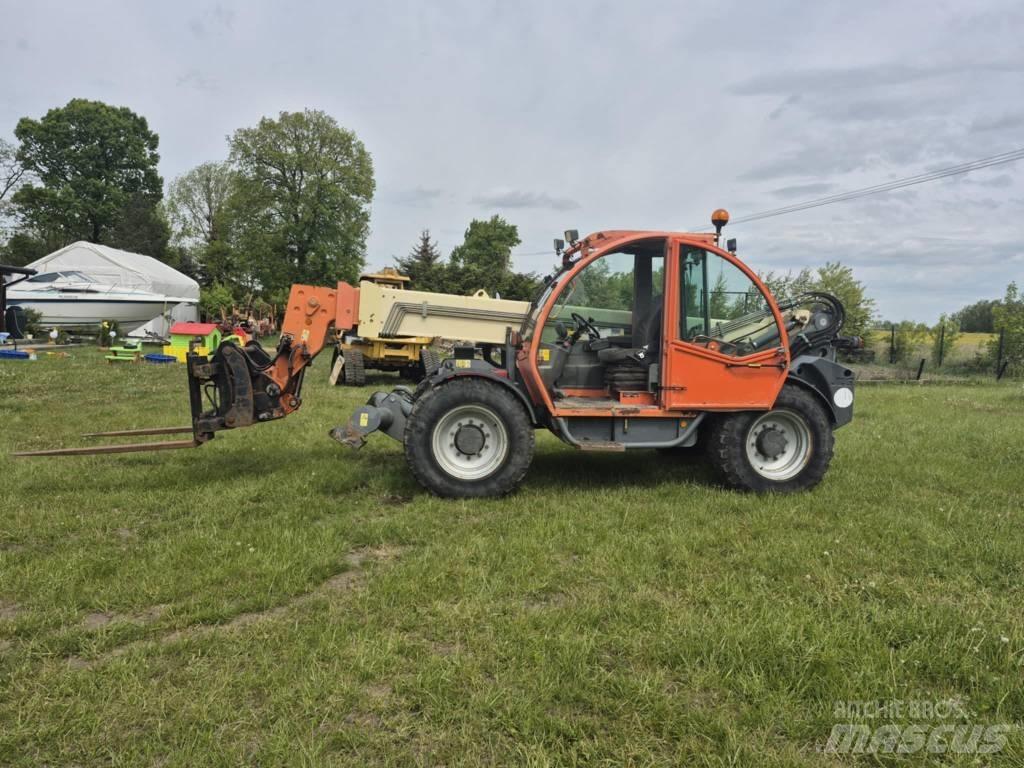 JLG 4013 Teleszkópos gumikerekes rakodók