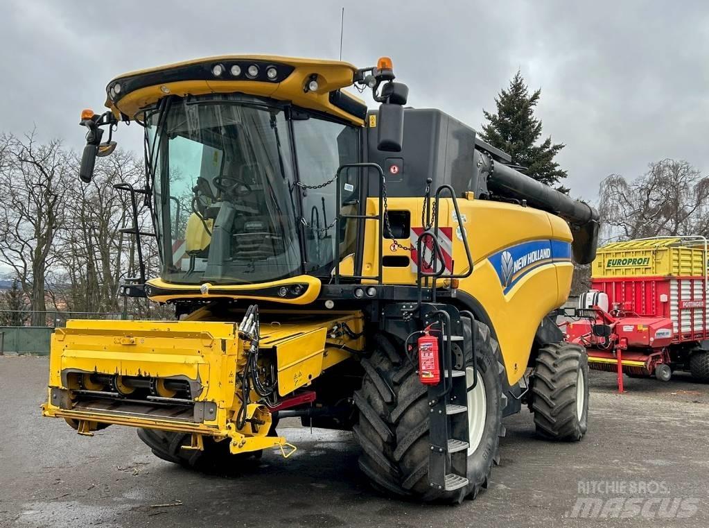 New Holland CX 880 Kombájnok