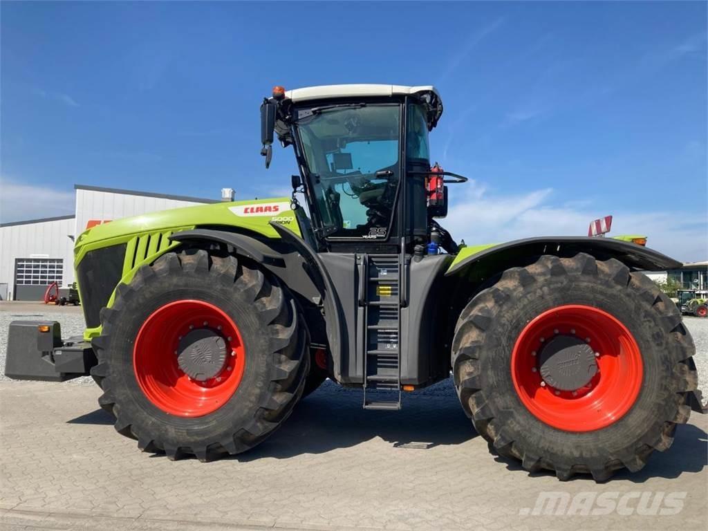 CLAAS XERION 5000 Traktorok