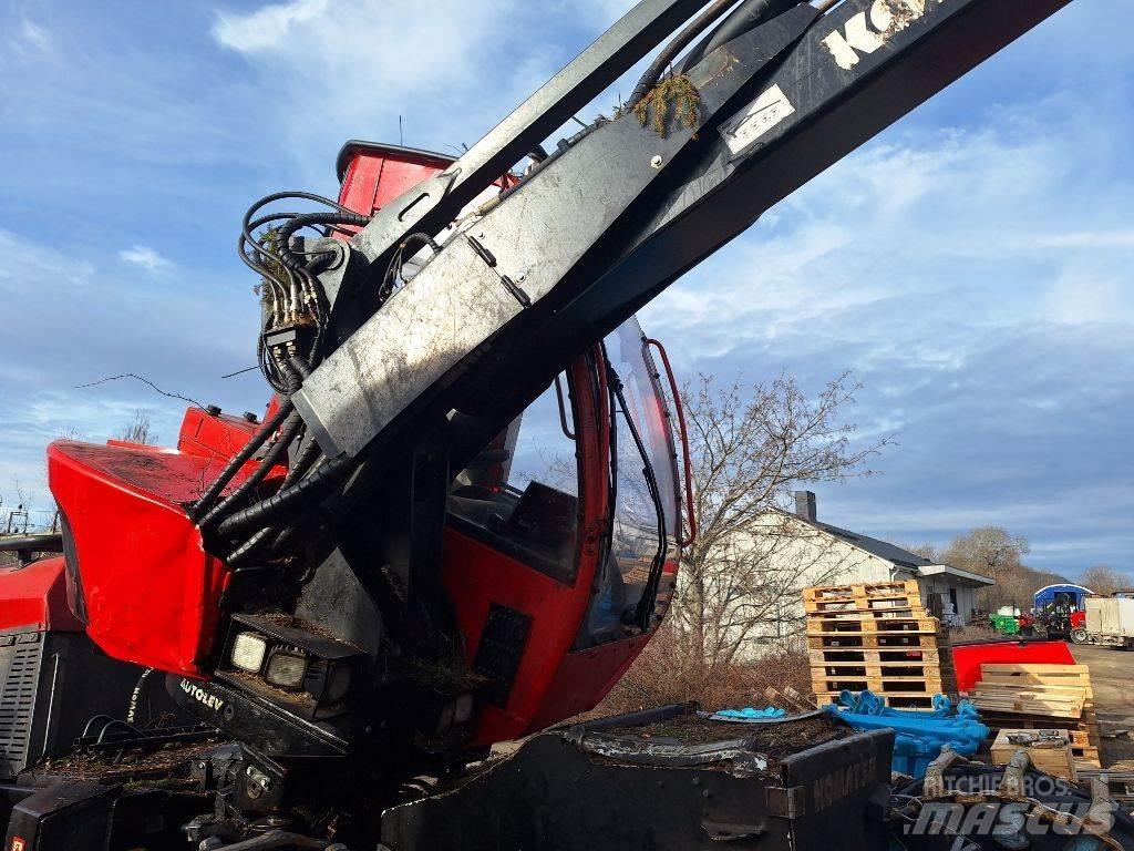 Komatsu 901 Betakarítók