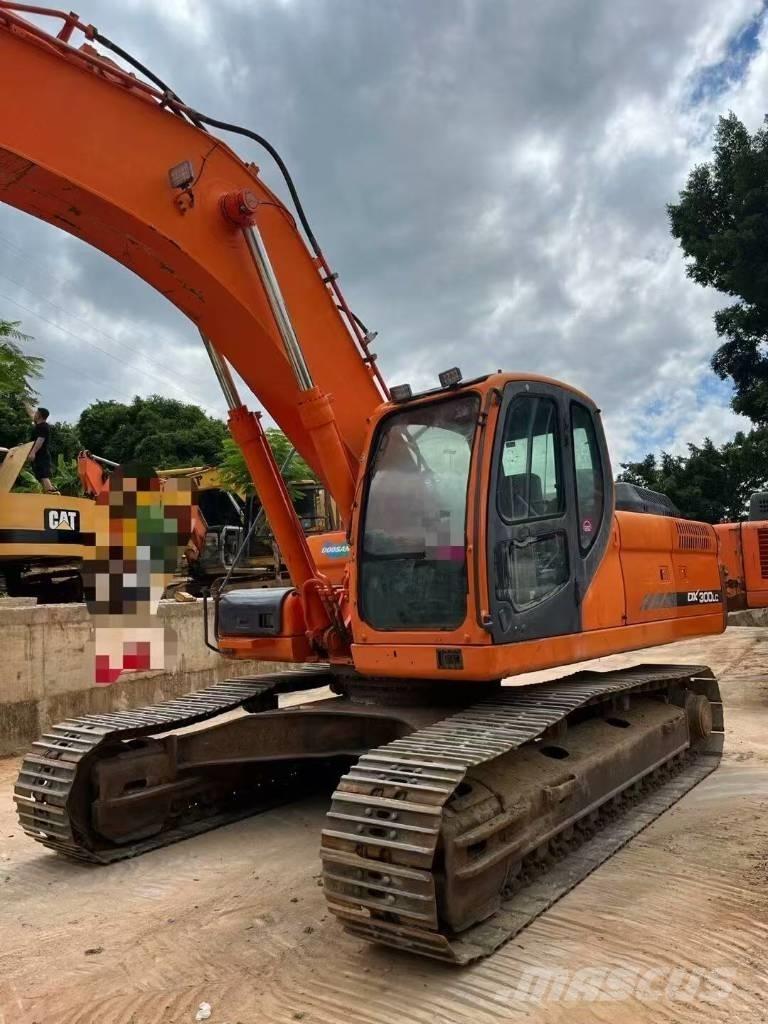 Doosan DX300LC Lánctalpas kotrók