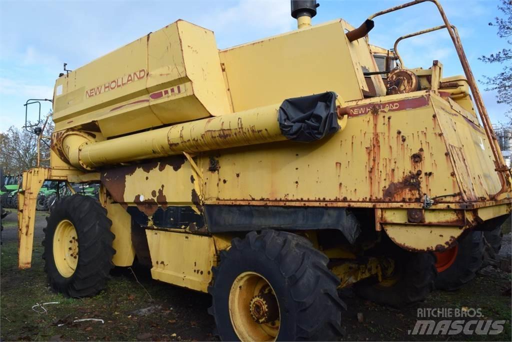 New Holland TF 44 Kombájnok