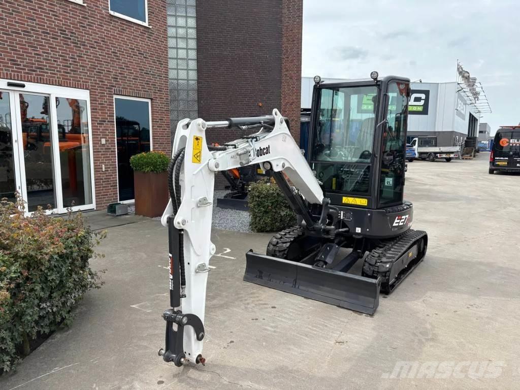 Bobcat E27Z Mini kotrók < 7t
