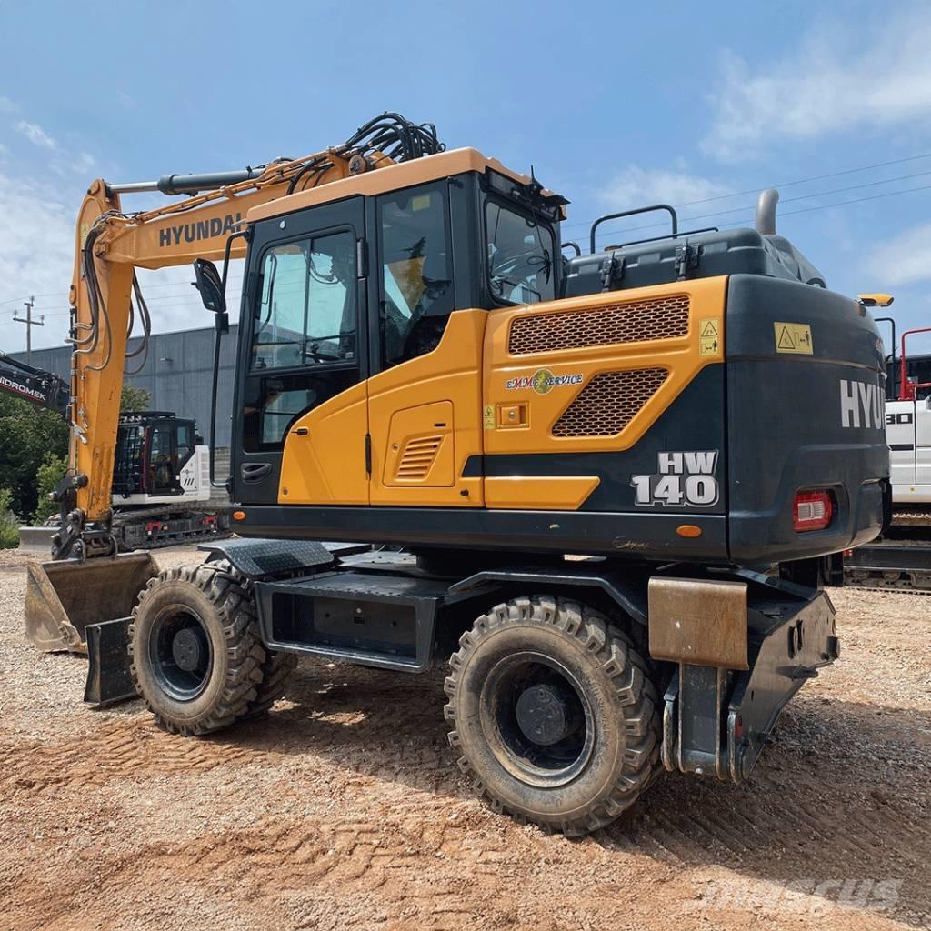 Hyundai HW140 Gumikerekes kotrók