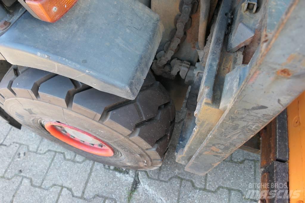 Linde H 25 D-02 Dízel targoncák