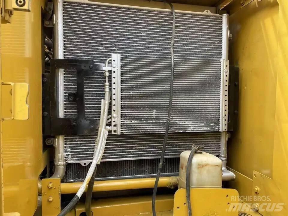 CAT 320C Lánctalpas kotrók