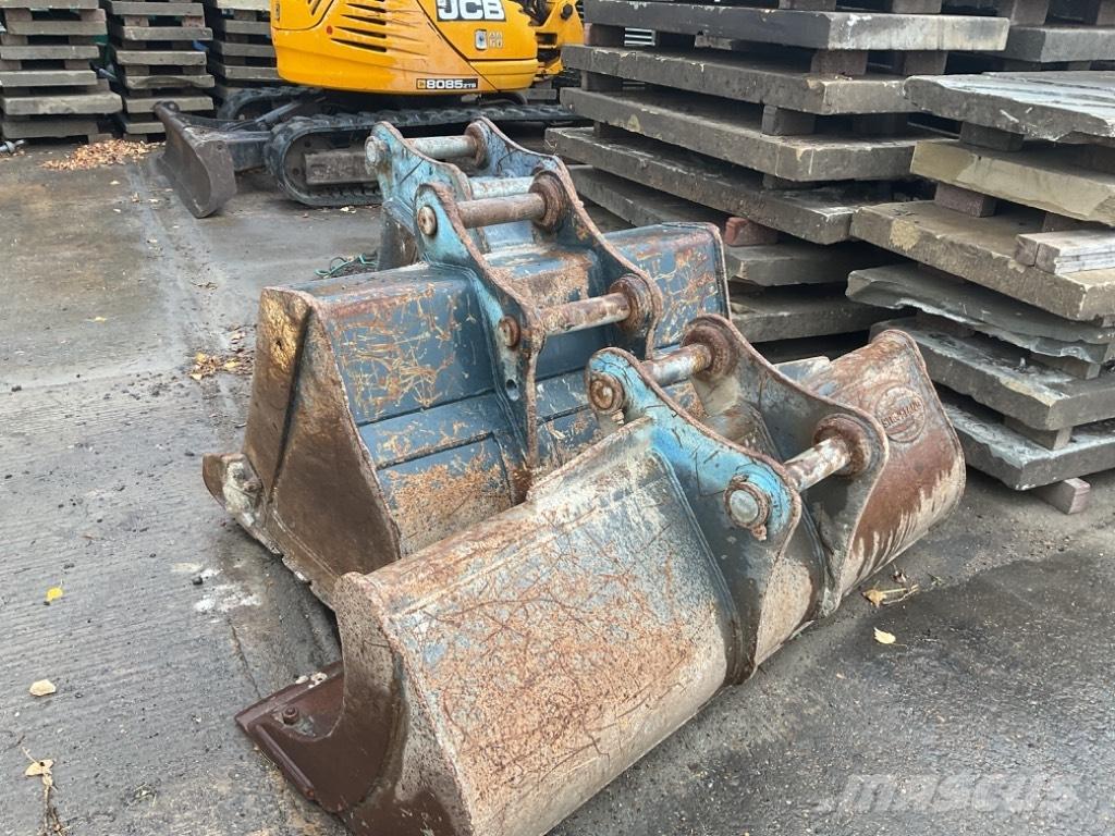 Hyundai HX140 LC Lánctalpas kotrók