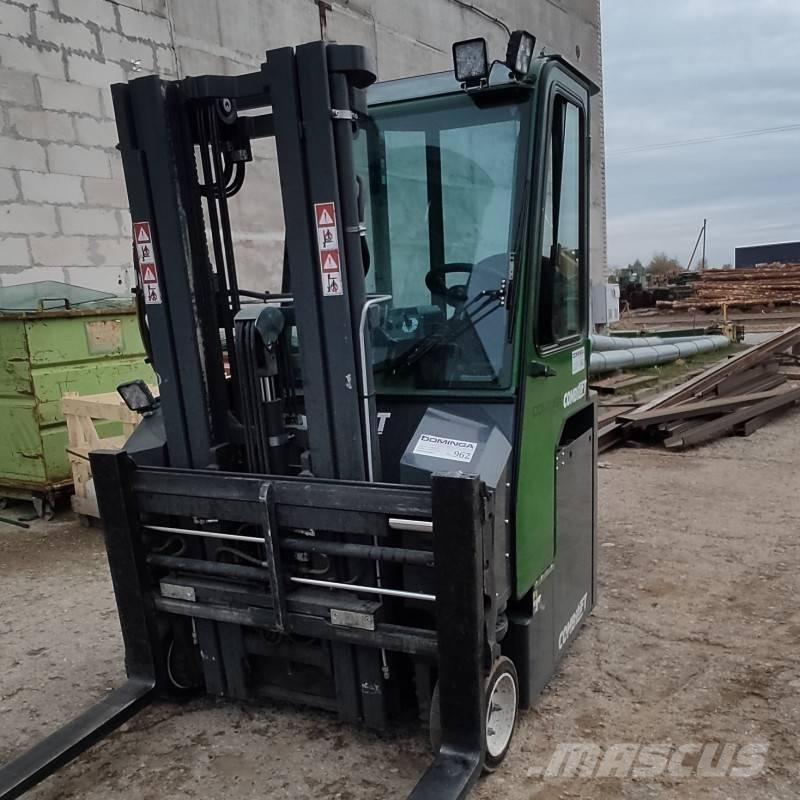 Combilift CBE 2500 Tolóoszlopos négyutas targonca