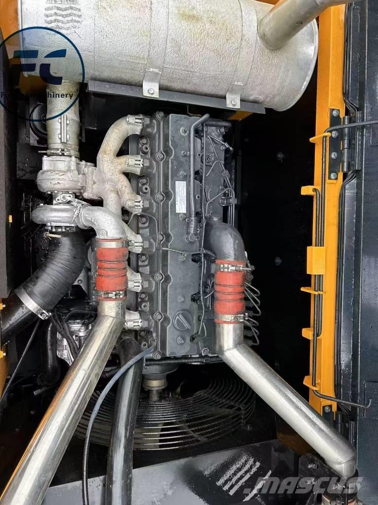 Hyundai 305LC-9T Lánctalpas kotrók