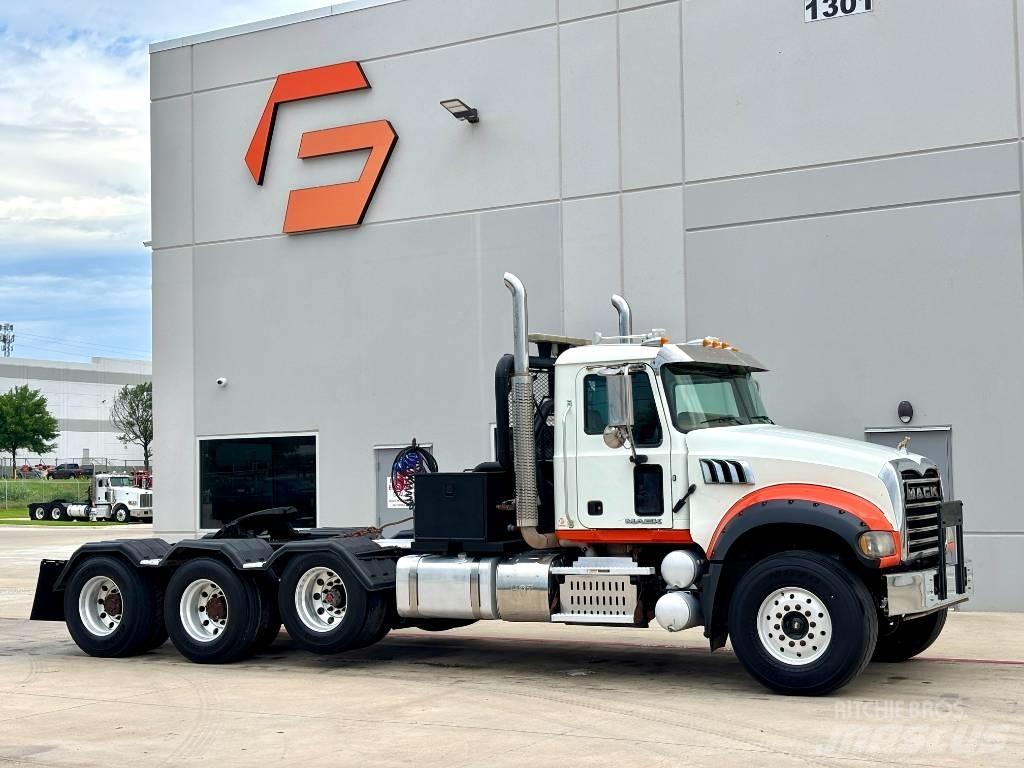 Mack GU 713 Műszaki mentők