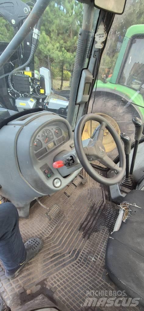 Valtra 6850 Traktorok