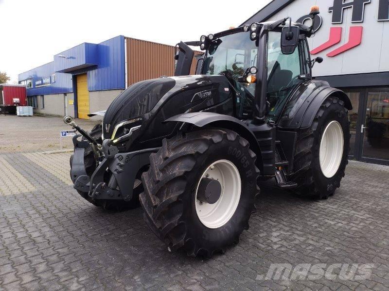 Valtra T235 Versu Traktorok
