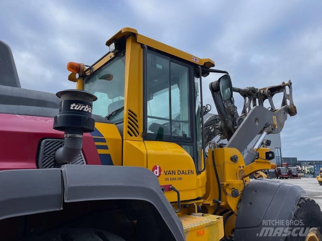 Volvo L 110 H Gumikerekes homlokrakodók