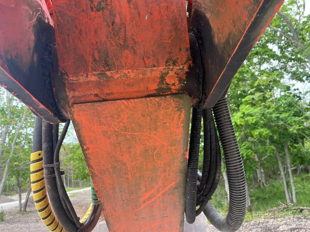 Fiat-Kobelco E 215 Lánctalpas kotrók