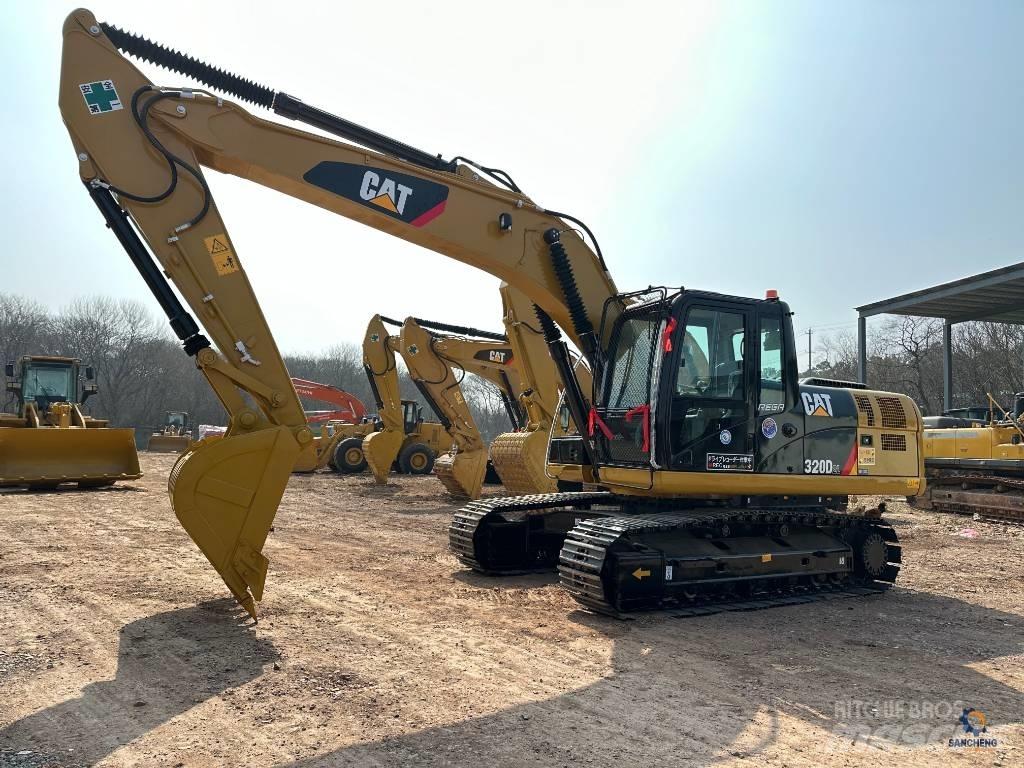 CAT 320D2L Lánctalpas kotrók