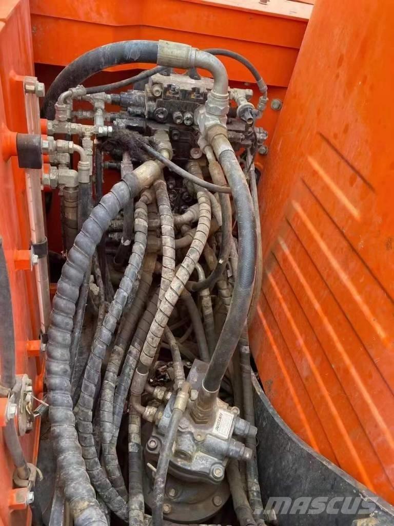 Doosan DX 75 Lánctalpas kotrók